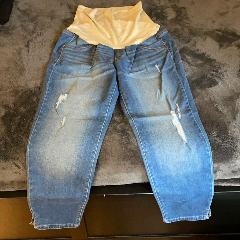 Cropped maternity jeans size 10